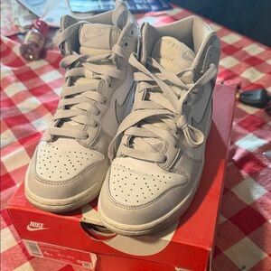 Nike Dunk High in Light Gray - 4y - GS - Used